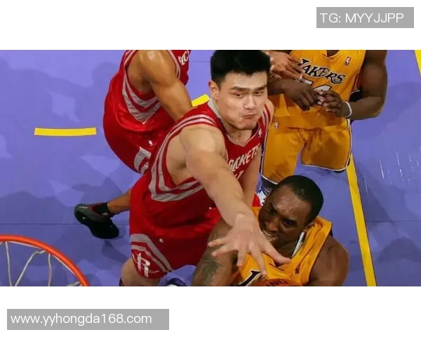 科比与姚明的传奇对决：篮球场上的友谊与荣耀交织的故事