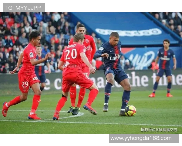 英超精彩对决巴黎圣日耳曼与那不勒斯战成平局十大进球瞬间回顾