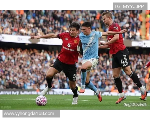 欧联杯曼城与曼联激战成平红牌争议引发全场热议