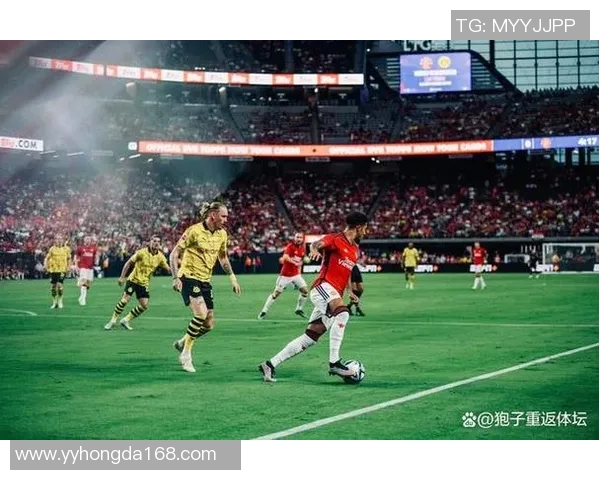 意甲激战:多特蒙德与曼联鏖战成平局全场沸腾瞬间回顾 意甲激战:多特蒙德与曼联鏖战成平局全场沸腾瞬间回顾