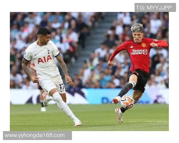 西甲热刺逆转曼联引发争议判罚全场沸腾瞬间回顾